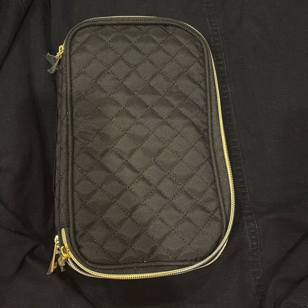 Black viral jewelry case!!
Amazon
Brand new